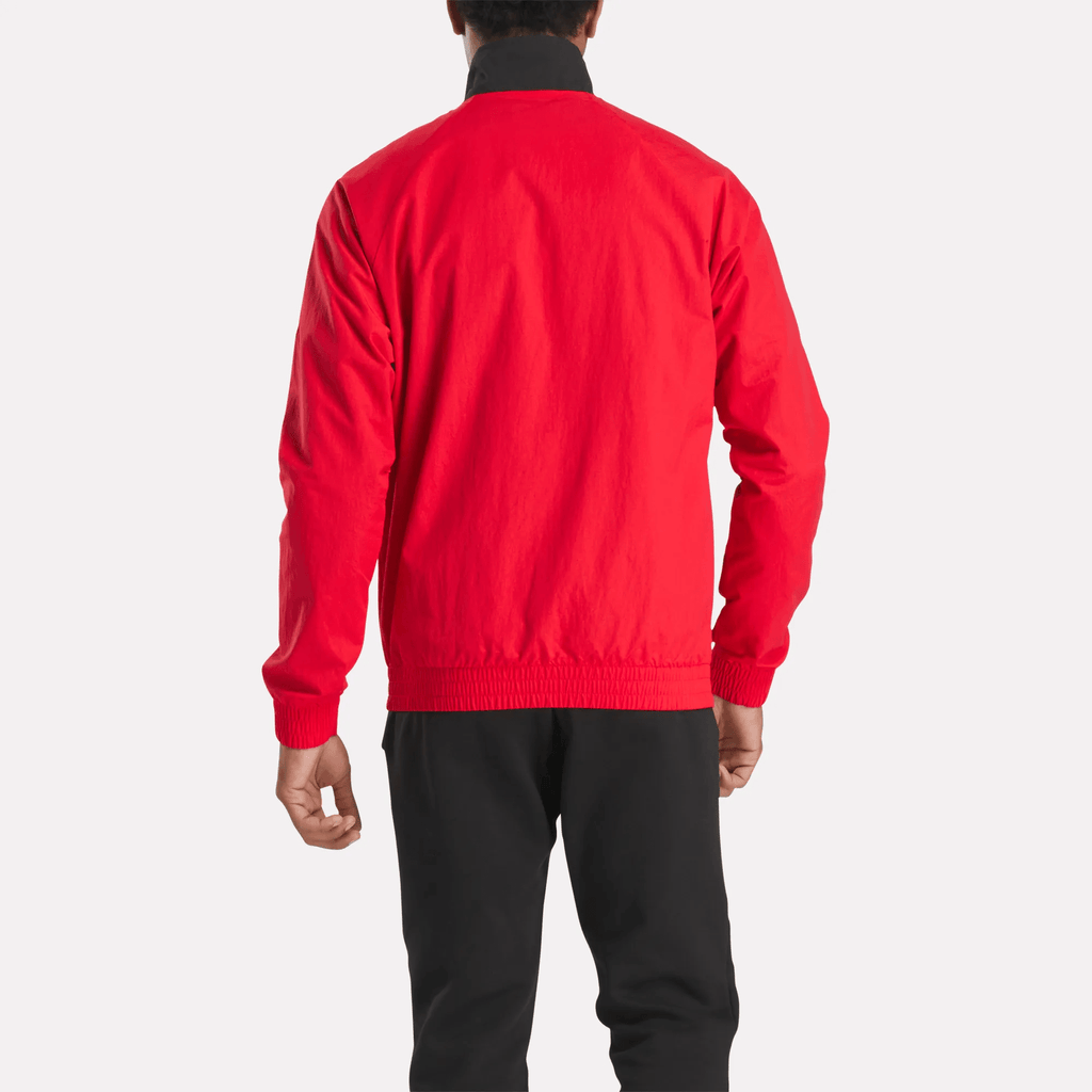 100223153_B_Model_eCom-tif.png