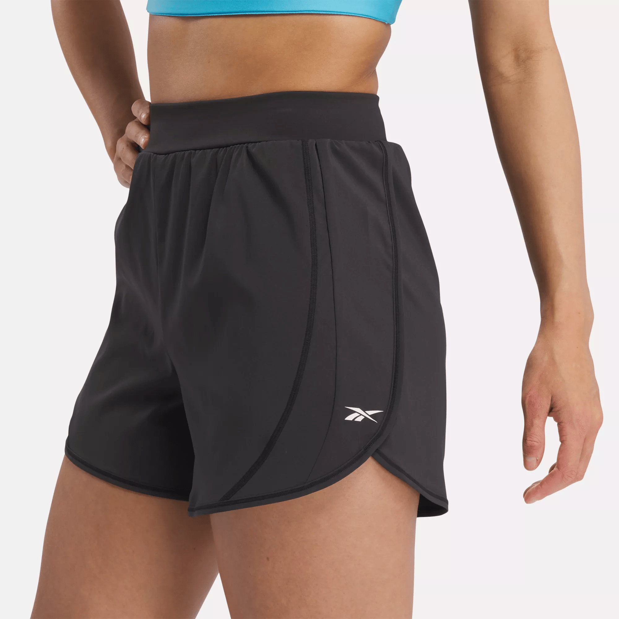 Lux Woven Shorts 4"
