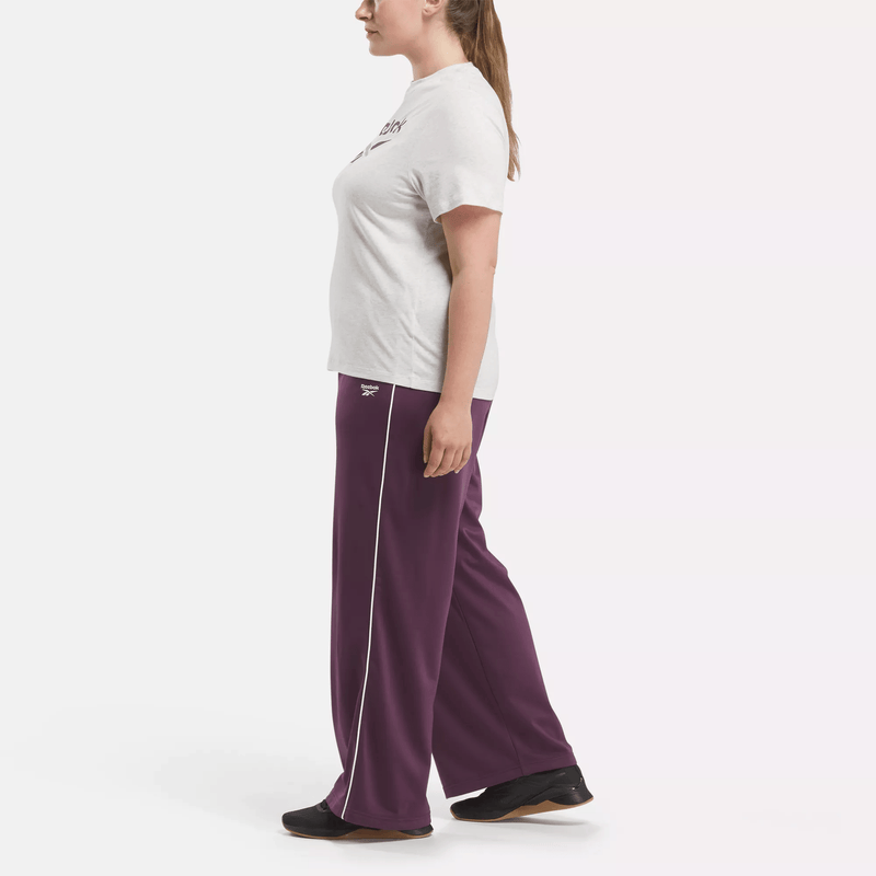 Reebok Identity Big Logo T-Shirt (Plus Size)