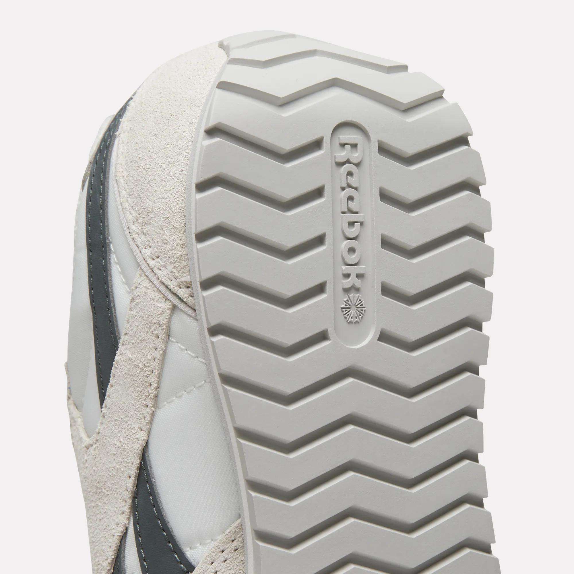 Classic AZ Shoes - Reebok