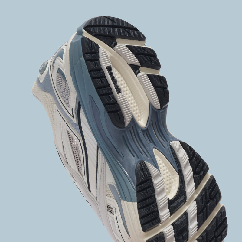 Premier Road Ultra Sneakers