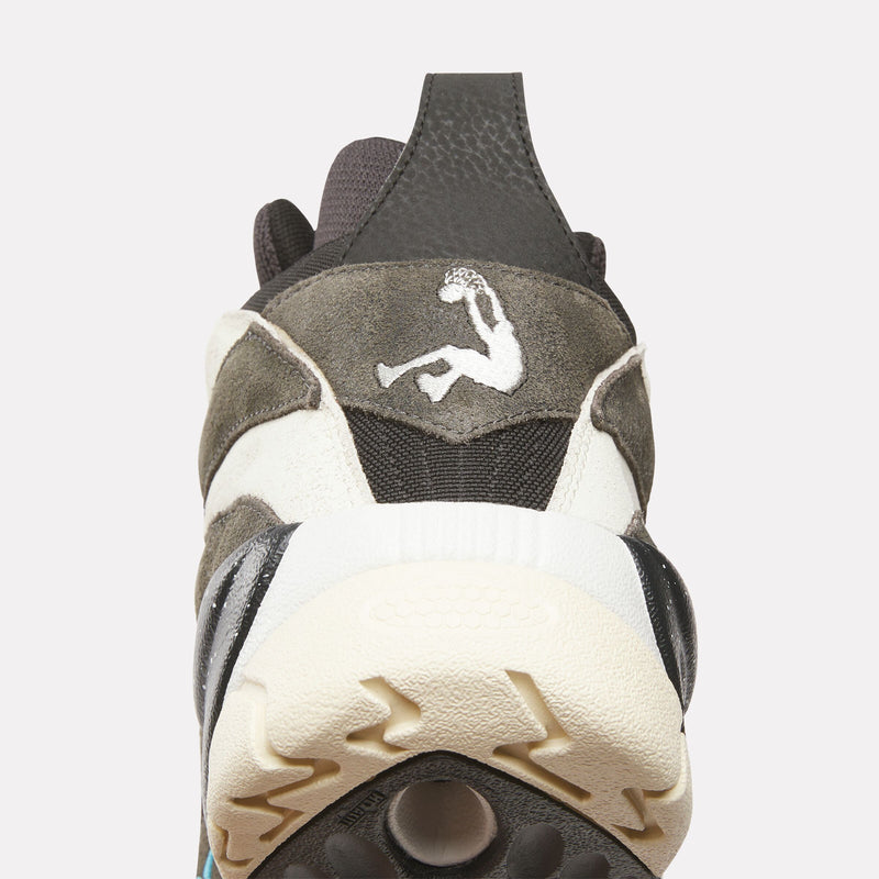 Shaqnosis Retro Basketball Shoes - Reebok