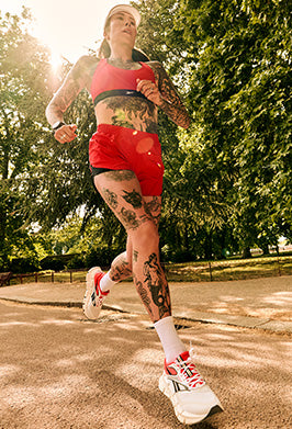 Reebokフリル付き黒とピンクのテニスウェア Tennis – Reebok