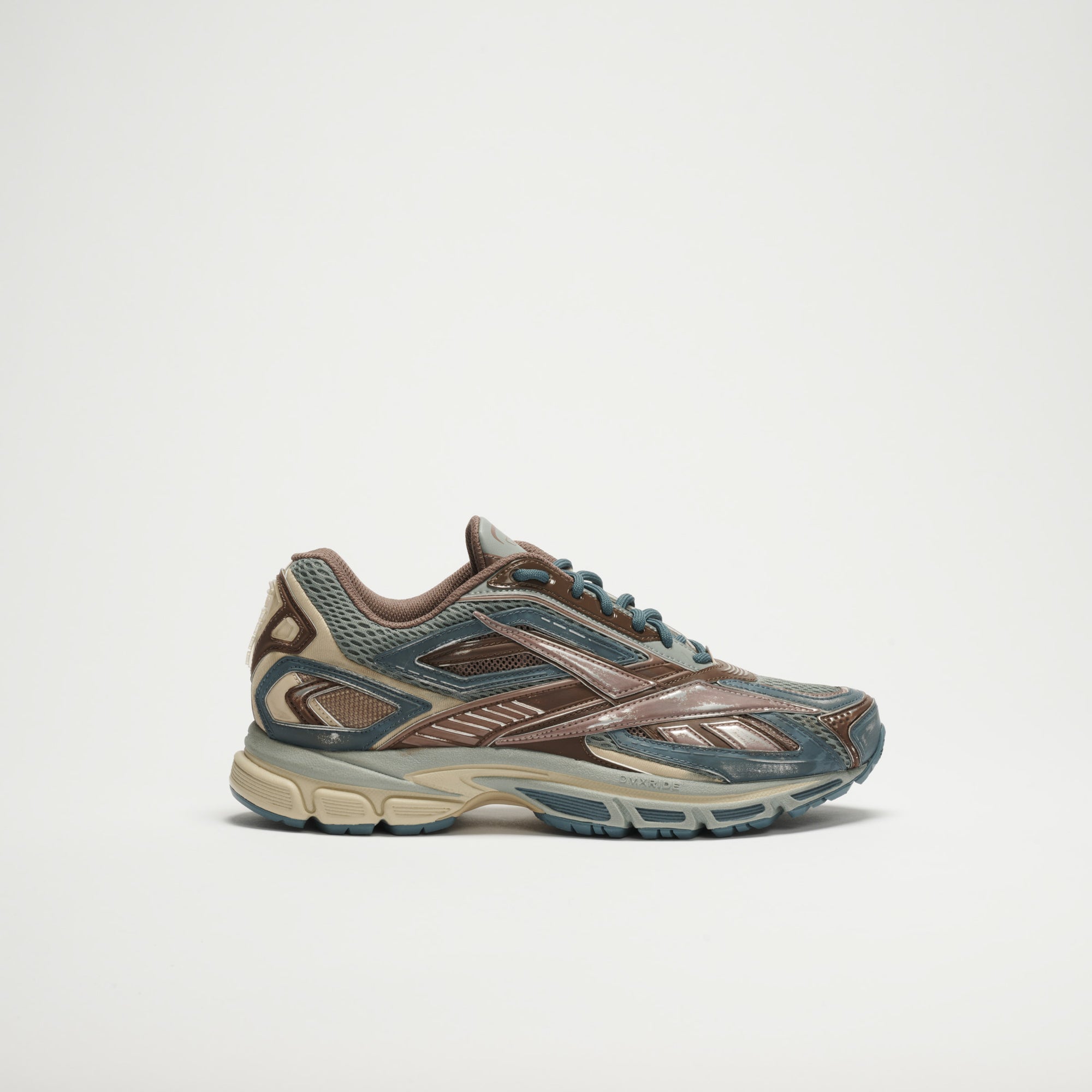 月夜桜 Premier Road Ultra LTD Shoes - Reebok